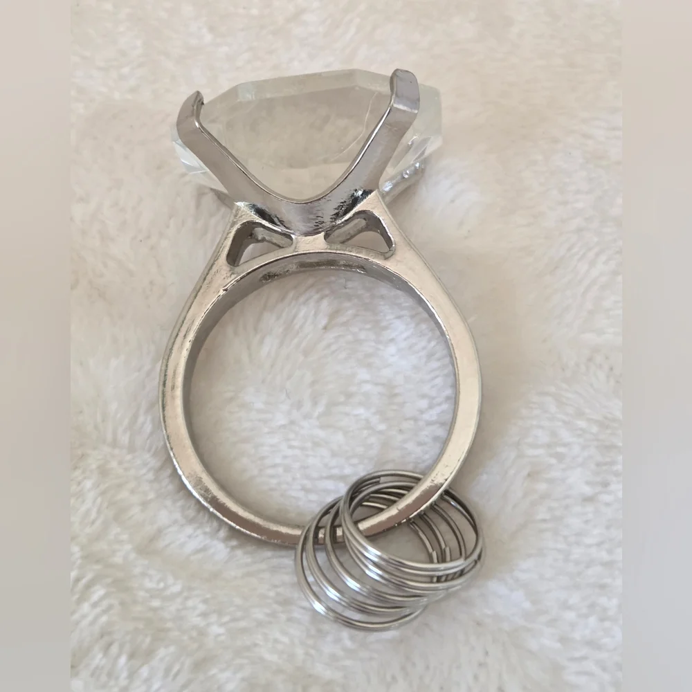 🪷5/$25! Large Crystal Ring Key Ring with Silver Band
